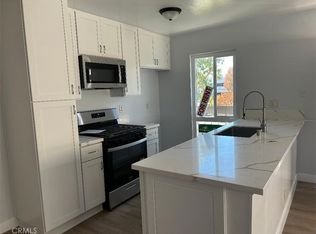 2811 S Fairview St UNIT B, Santa Ana, CA 92704