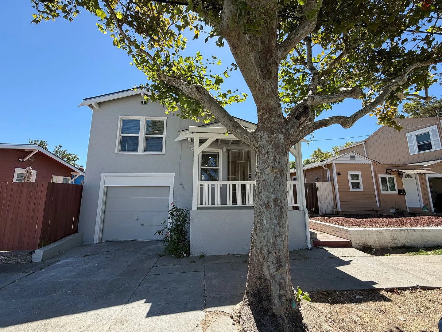 Quaint 1 bedroom and 1 bathroom home. Completely renovated rental! — Photo 3