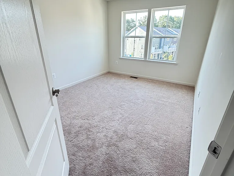 7846 Hope Ct — Photo 18