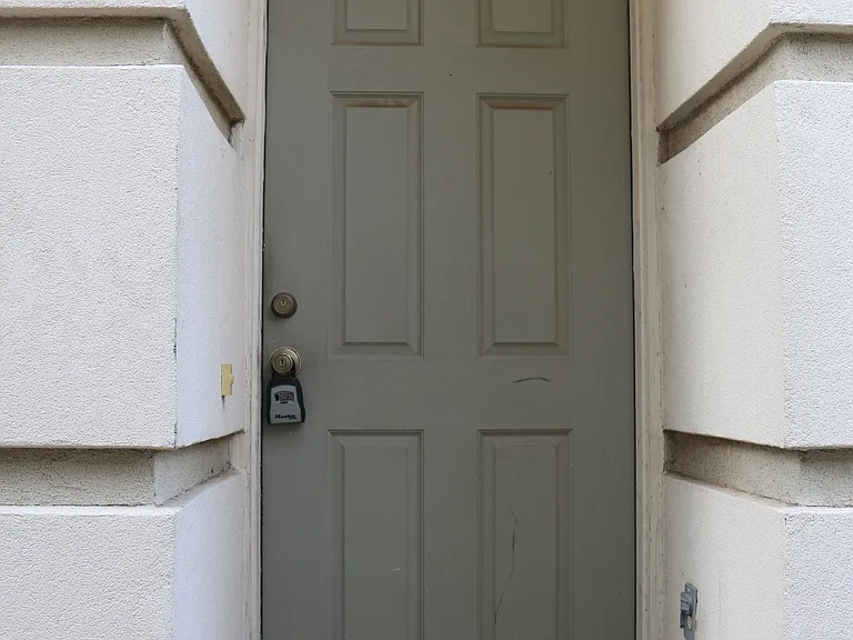 327 Regency Dr — Photo 23