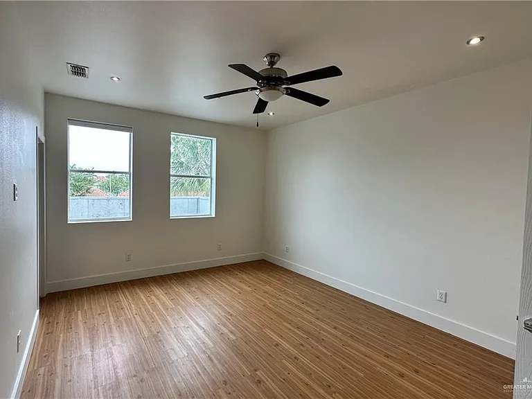 2312 S 43rd St — Photo 22
