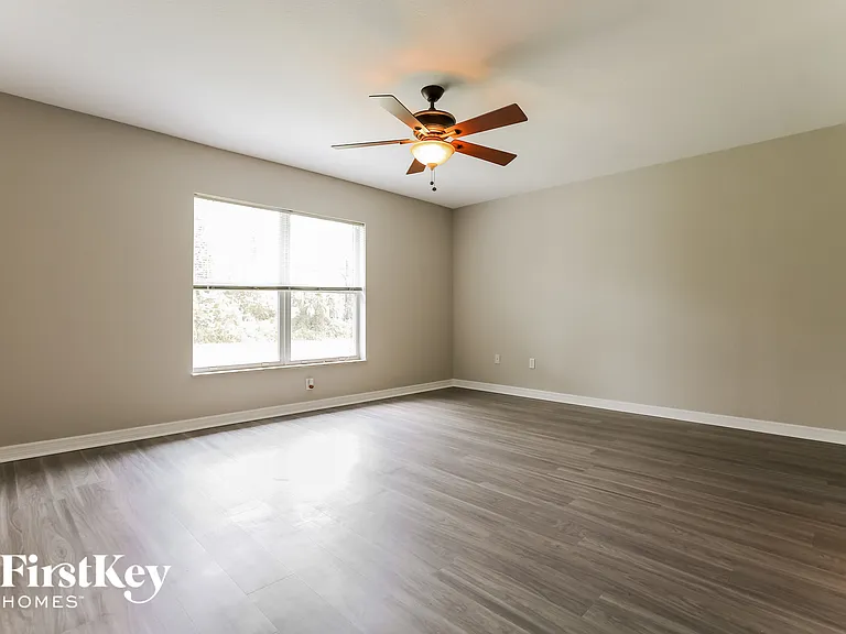 2463 Alesio Ave — Photo 11