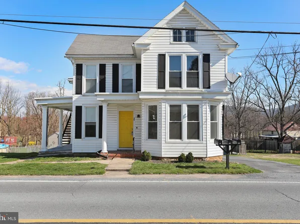 29 W Main St, Fayetteville, PA 17222