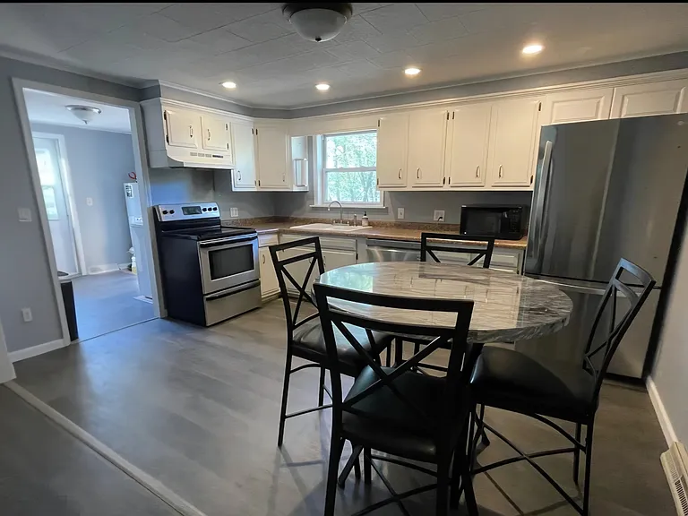 44 Circle Dr — Photo 8