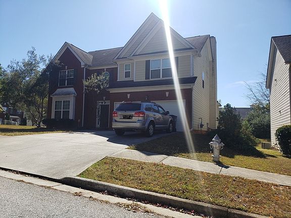 2nd image of 3925 Yosemite Park Ln