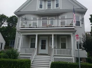 9 Weyanoke St, Dorchester, MA 02124