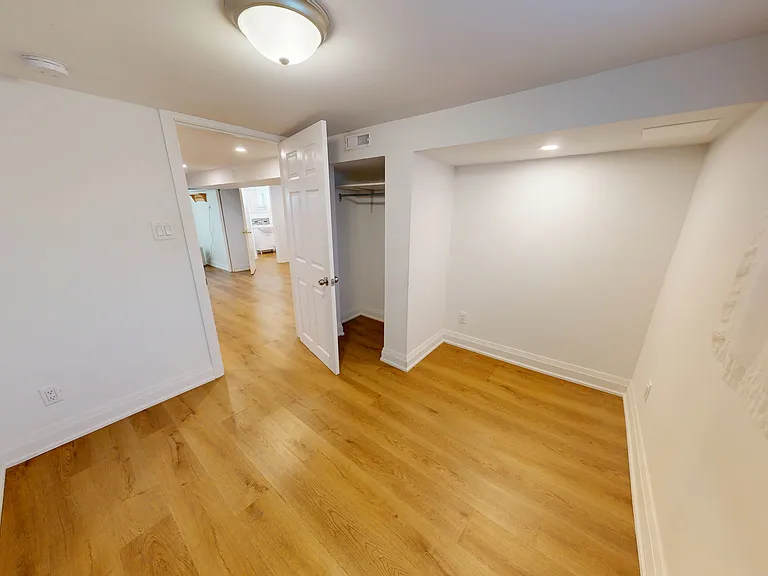 275 Oakwood Ave — Photo 42