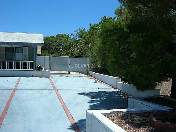 4th image of 839 S San Eduardo Ave
