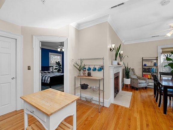 5th image of 8 Parker Rd APT 5