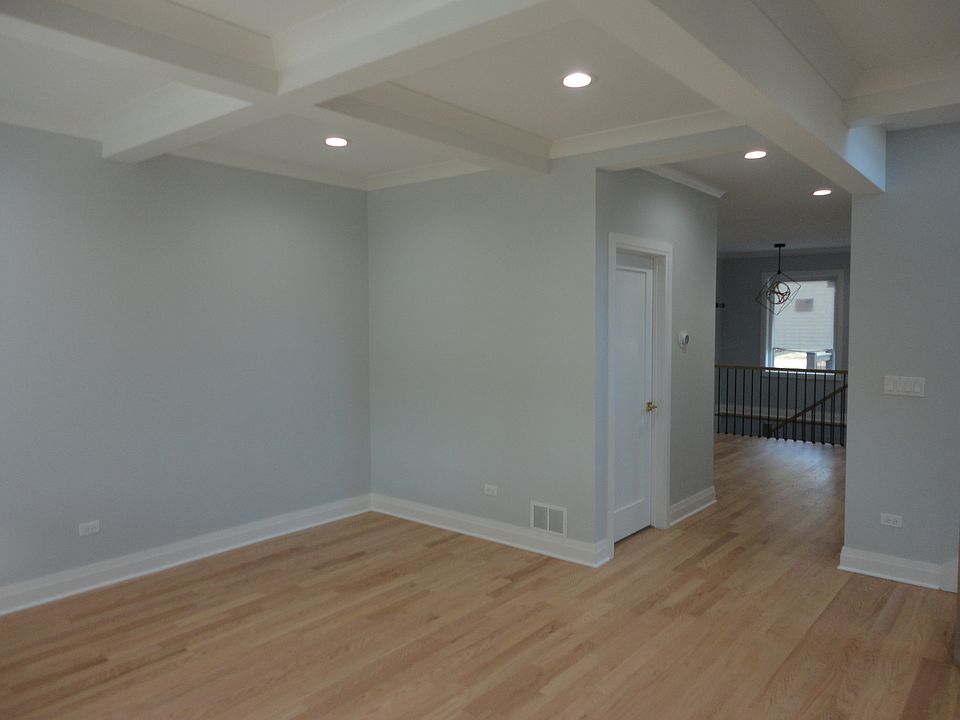 2nd image of 6624 S Richmond Ave