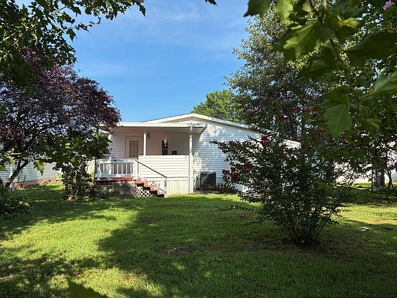 2nd image of 105 Indian Creek Dr