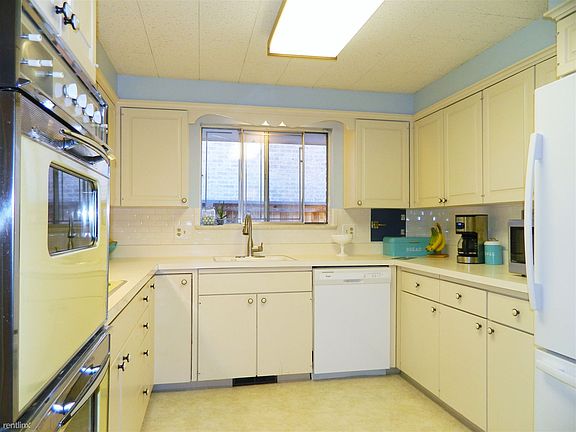 Kitchen (1)