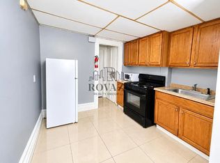 266 1/2 Garside St Floor 3, Newark, NJ 07104
