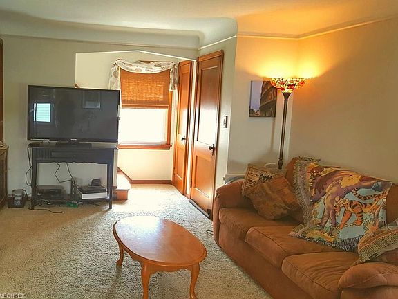 5th image of 4206 Wellington Ave