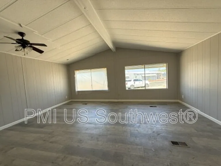 1066 Mobile Ln — Photo 5