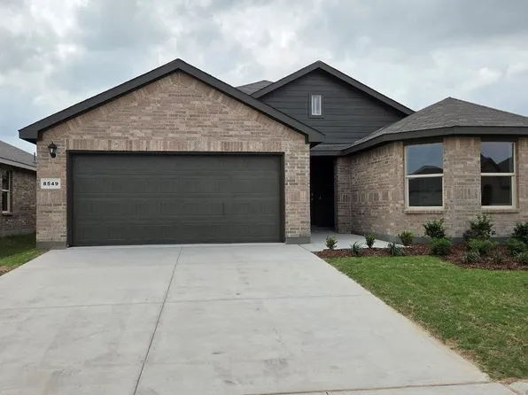 8549 Dunnstown Dr, Fort Worth, TX 76131