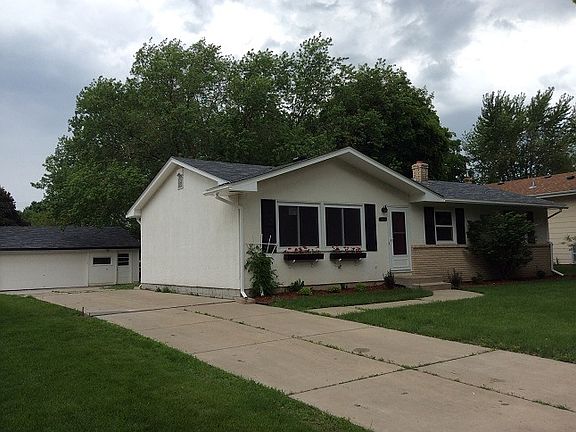 2nd image of 68 Langer Cir