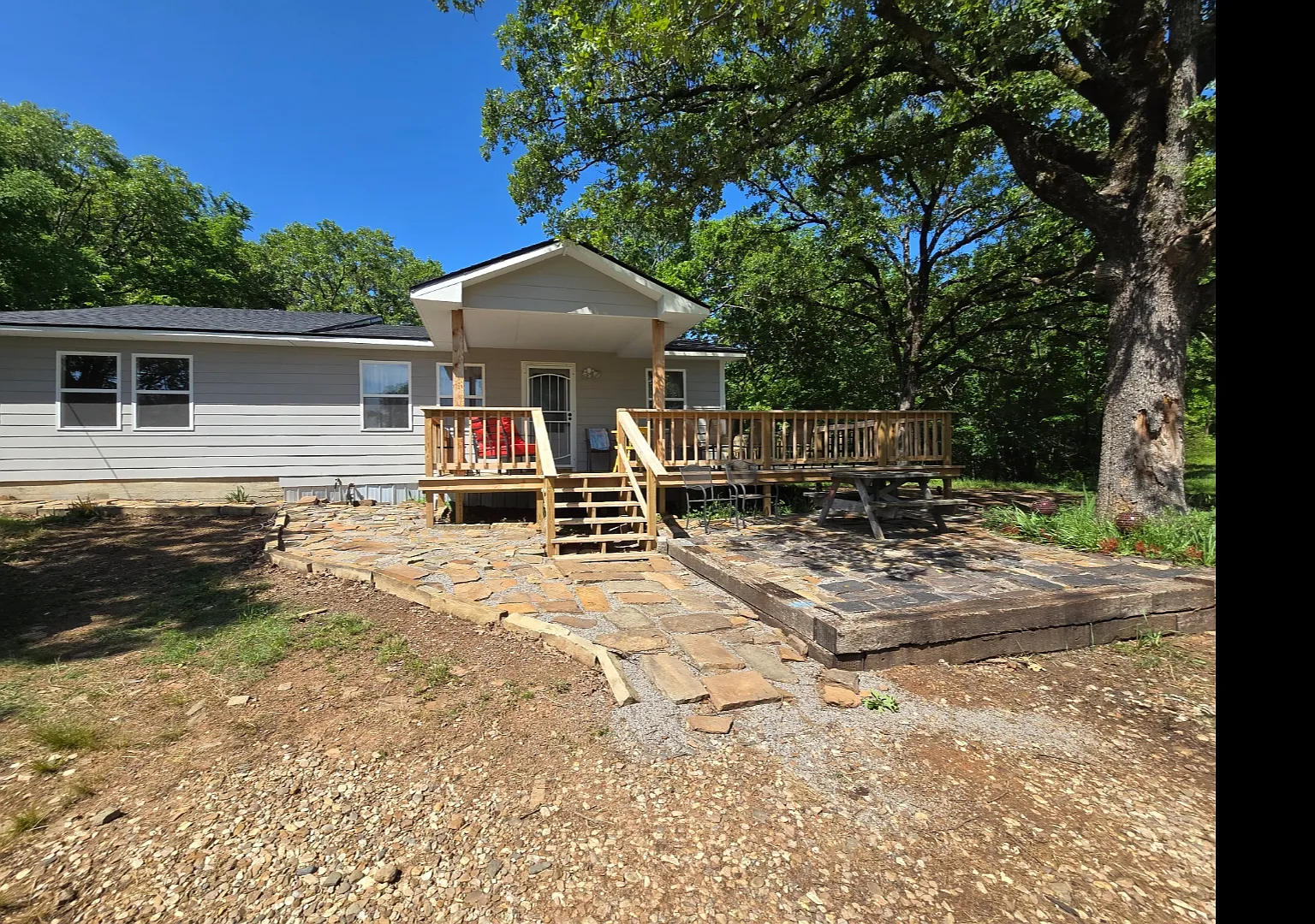 2429 Prairie St — Photo 1