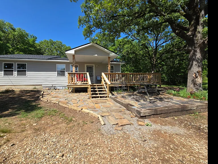 2429 Prairie St — Photo 1