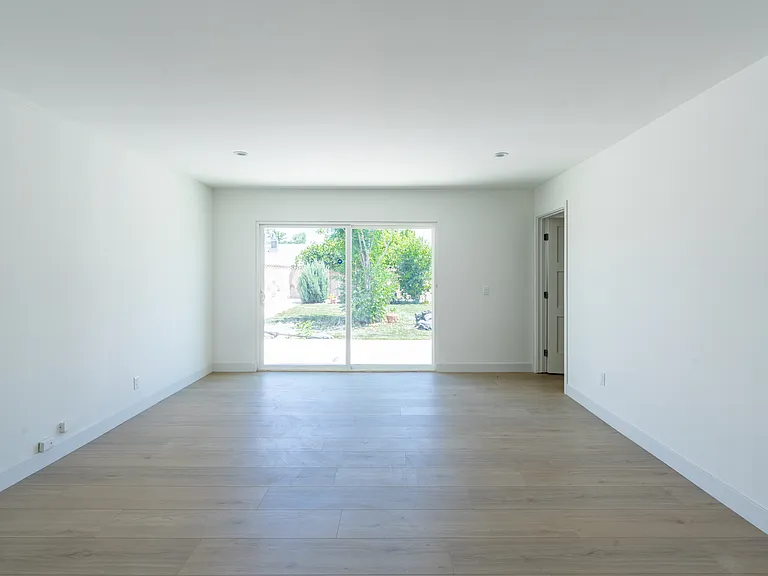 6644 Platt Ave — Photo 12