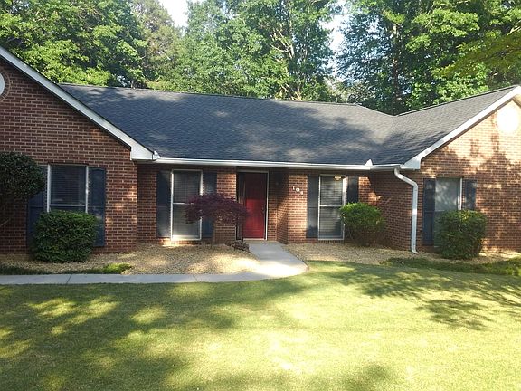 2nd image of 104 Lakewood Dr