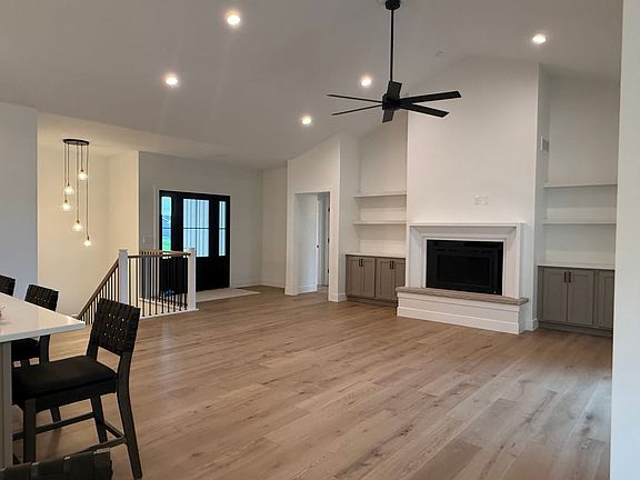4th image of 1406 S 2nd St