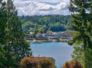 20634 Chief Sealth Dr NE, Indianola, WA 98342