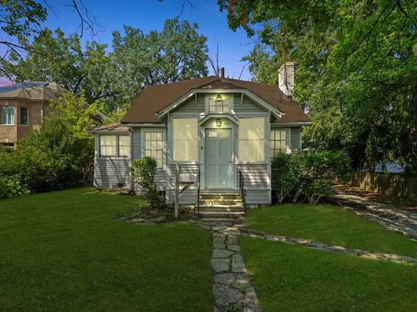 1414 Somerset Ave, Deerfield, IL 60015