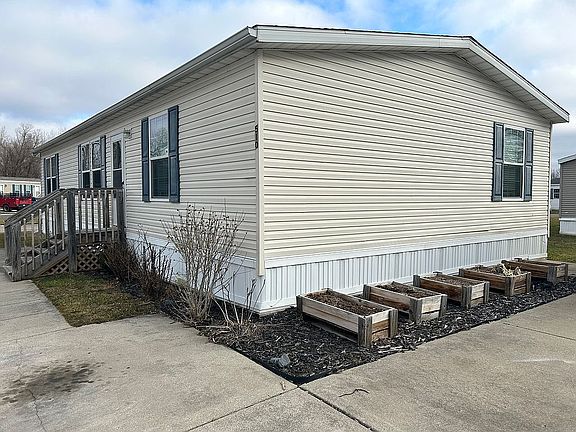 Raised garden on side of hou