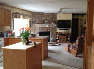 11750 Willow Ridge Ct, South Lyon, MI 48178