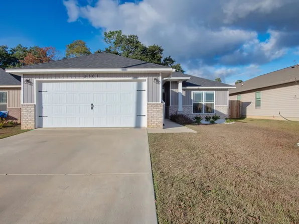 5101 Peach Dr, Pace, FL 32571