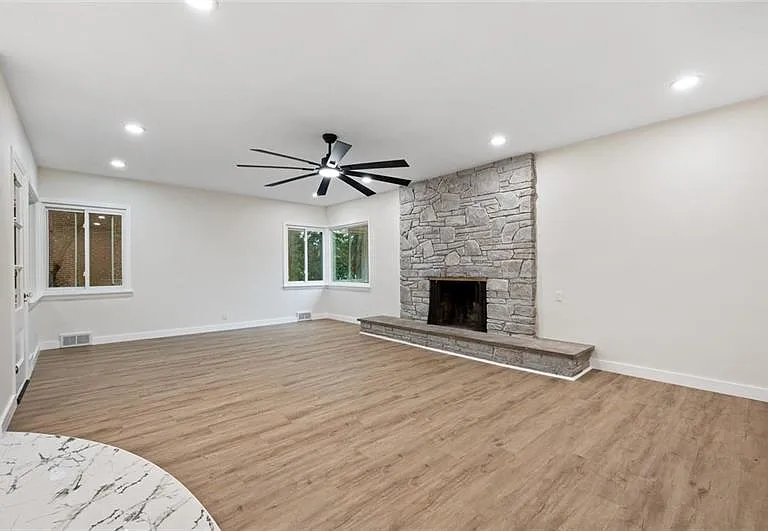 1648 Jamestown Pl — Photo 7