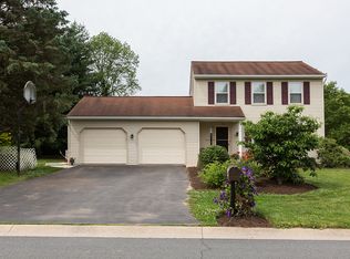 46 Allen Rd, Ephrata, PA 17522