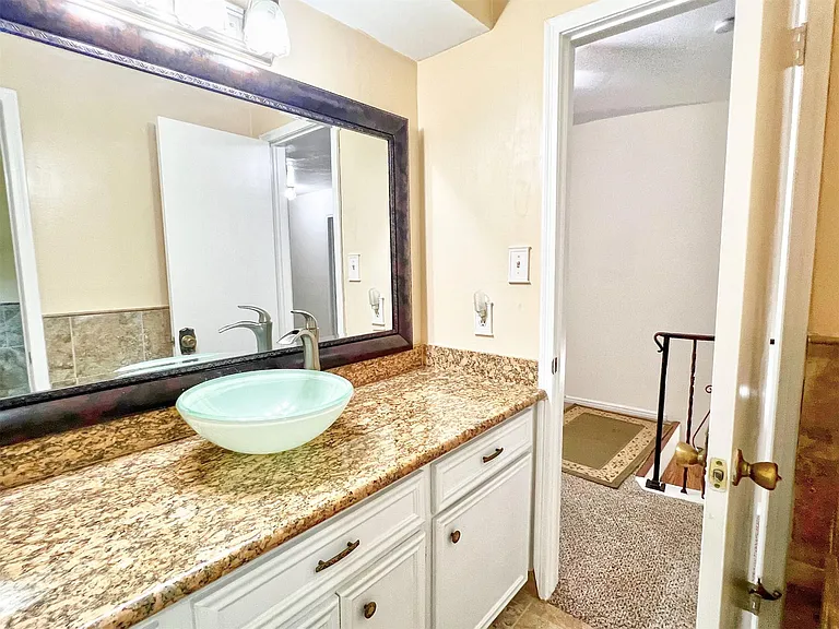 16902 Summit Oaks Ln — Photo 25
