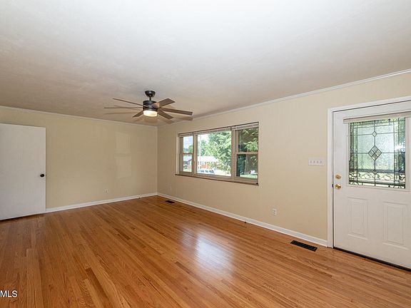 3rd image of 2955 Milford Ave