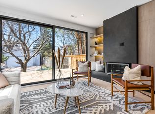 354 Cleveland St W, Toronto, ON M4S2W9