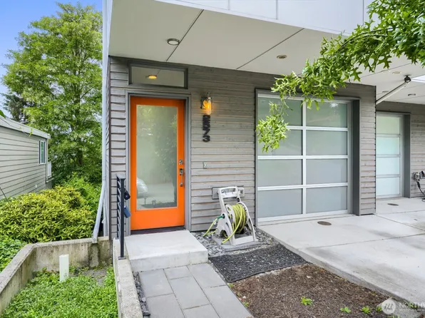 2573 13th Avenue W, Seattle, WA 98119