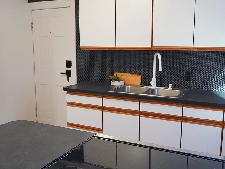 2763 Indianola Ave — Photo 10