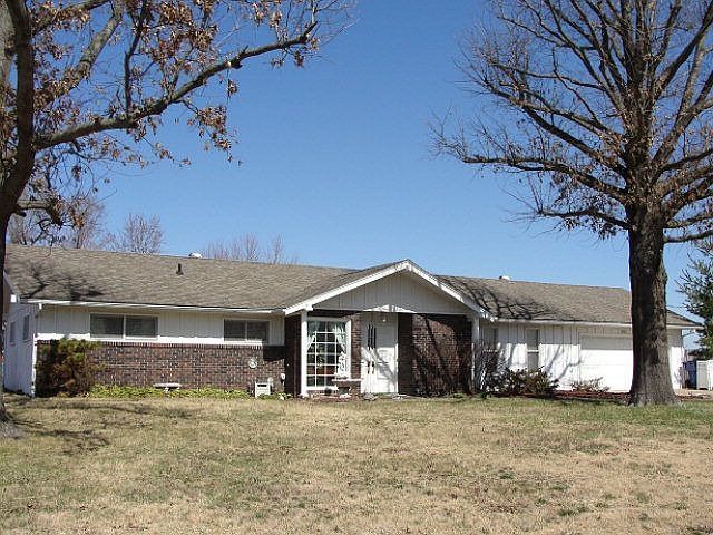1st image of 3810 Randall Dr