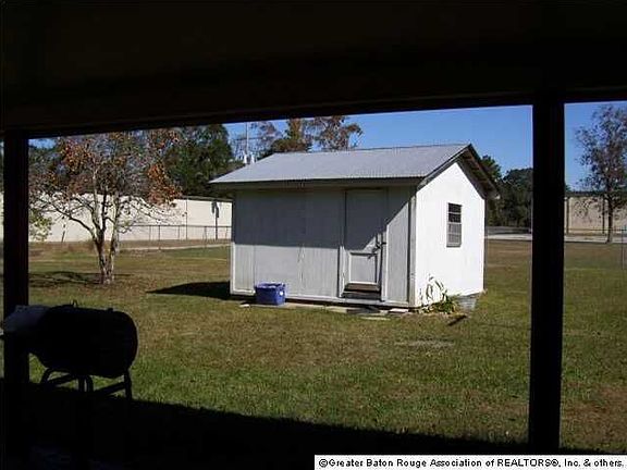 2nd image of 15910 La Highway 16