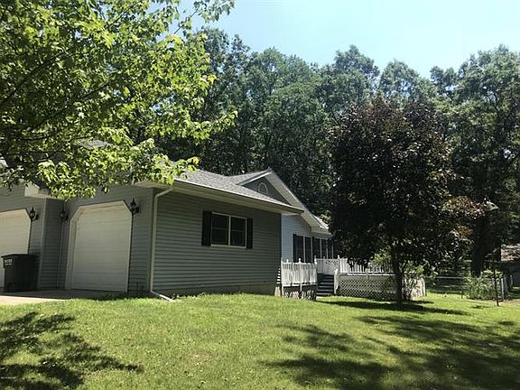 3rd image of 8964 Park Blvd
