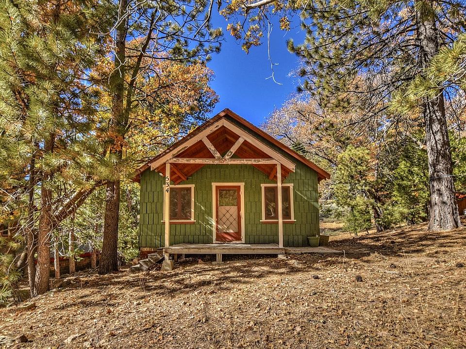 1st image of 534 Hemlock Dr