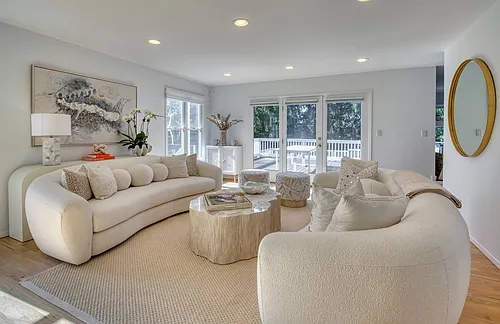 59 N Captains Neck Ln Photo 1