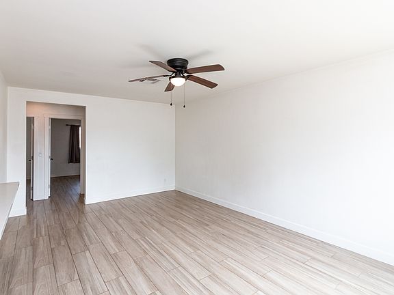 Kathleen-114 E Elliot Rd-4_03212025