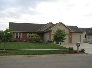 1150 Homestead Dr, Findlay, OH 45840