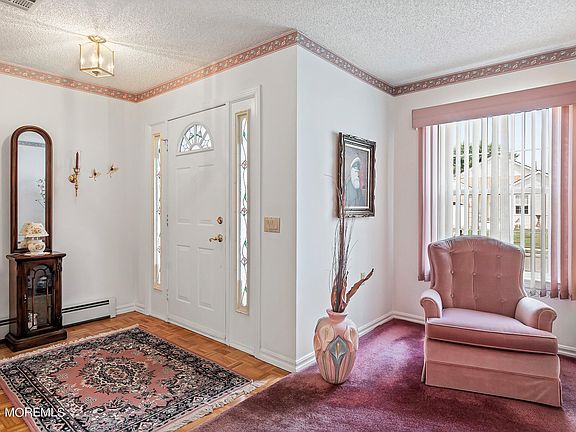 4th image of 8 Cardigan Drive
