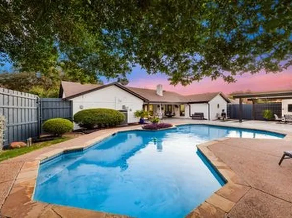 6529 Briley Dr, North Richland Hills, TX 76180