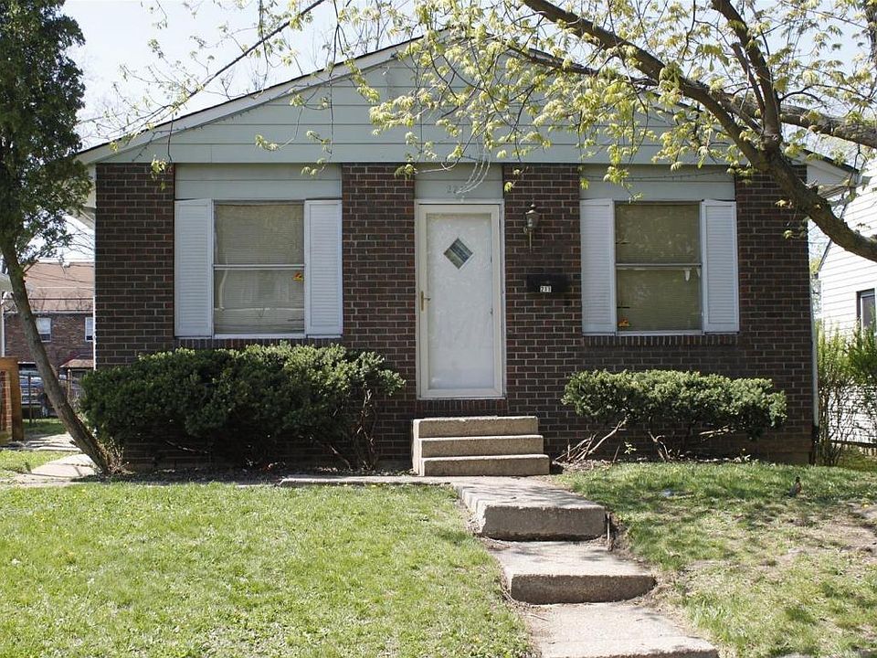 1st image of 2211 Medina Ave