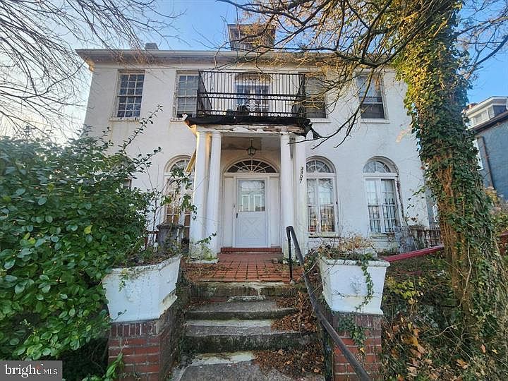 1st image of 3307 Fairview Ave