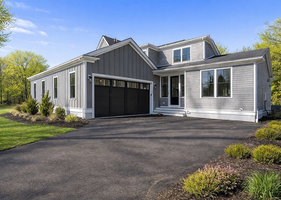 1st image of 26 Country Farm Rd #26